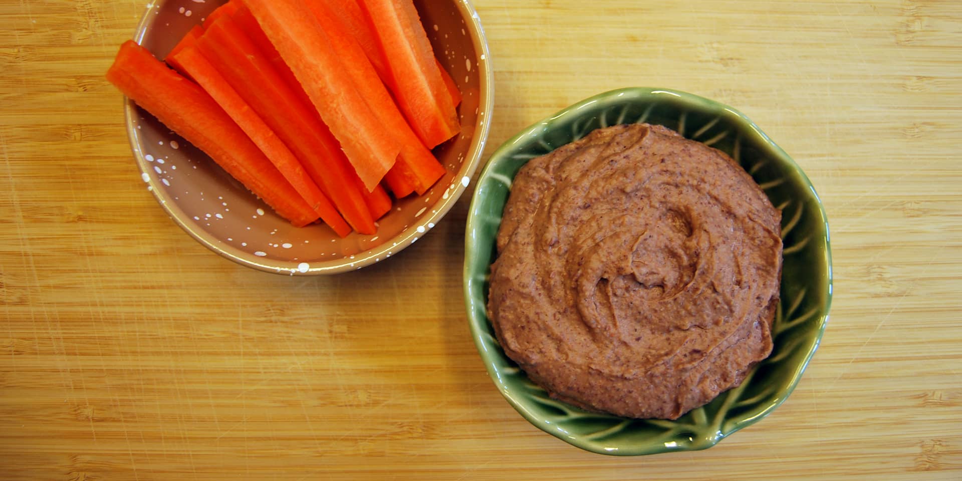 Bønnedip med kidneybønner – lækker og cremet dip til grøntsager og chips | FOF Aarhus