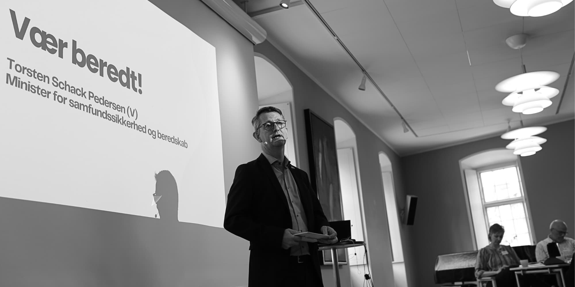 Minister for samfundssikkerhed og beredskab, Torsten Schack Pedersen, på FOF's landsrådsmødet d. 3. maj 2025.