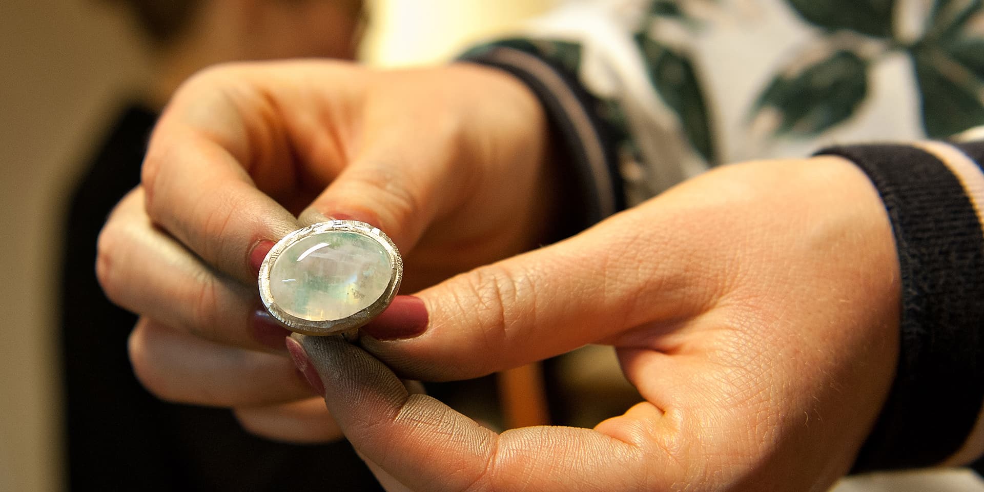 En ring, du kan lave på smykkekursus i fof aarhus