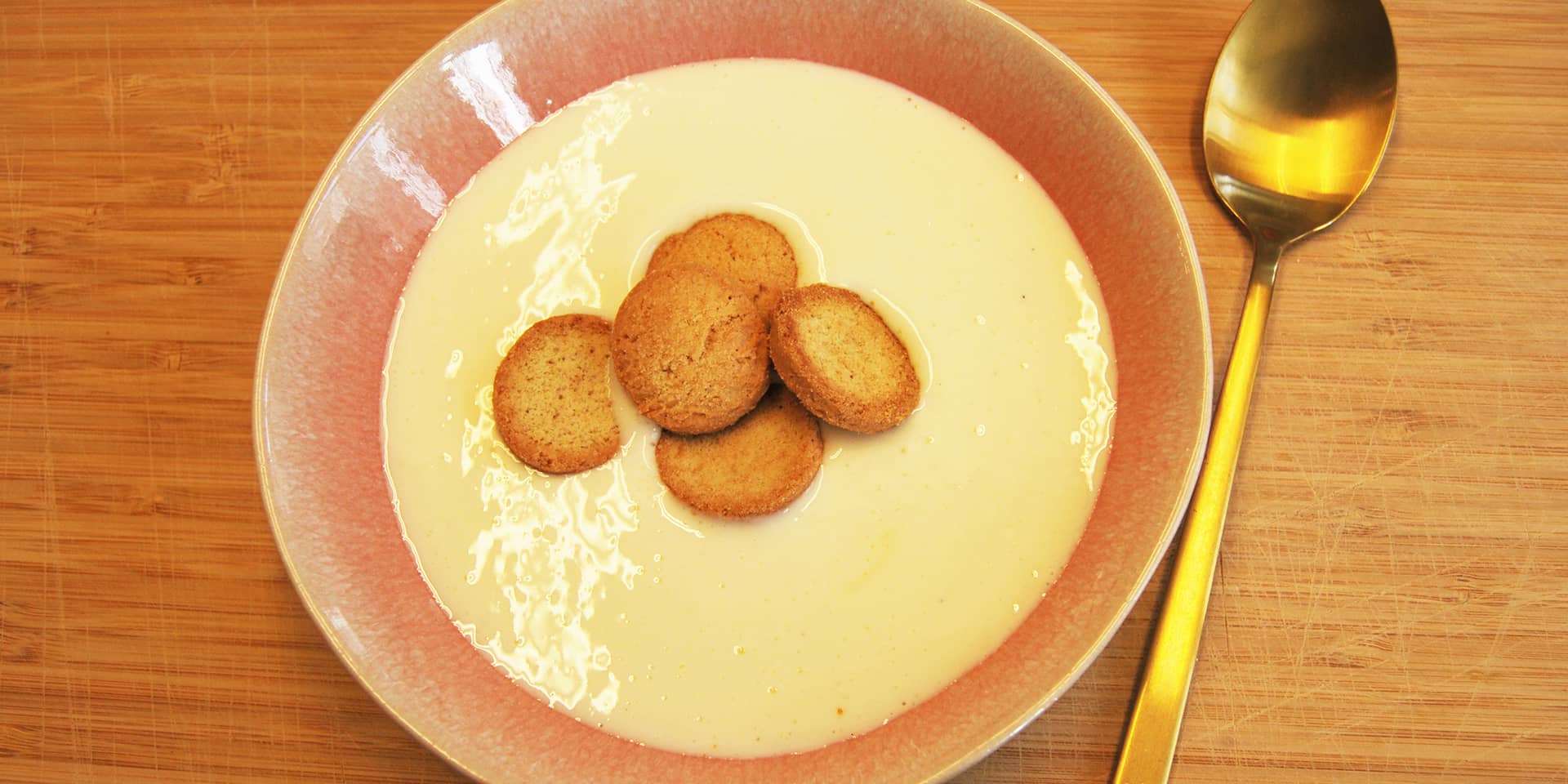 Klassisk hjemmelavet koldskål – frisk og sommerlig | FOF Aarhus