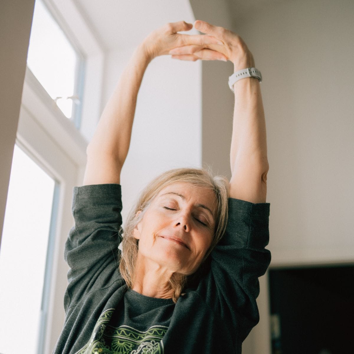 Kursist på yogakursus i FOF Aarhus