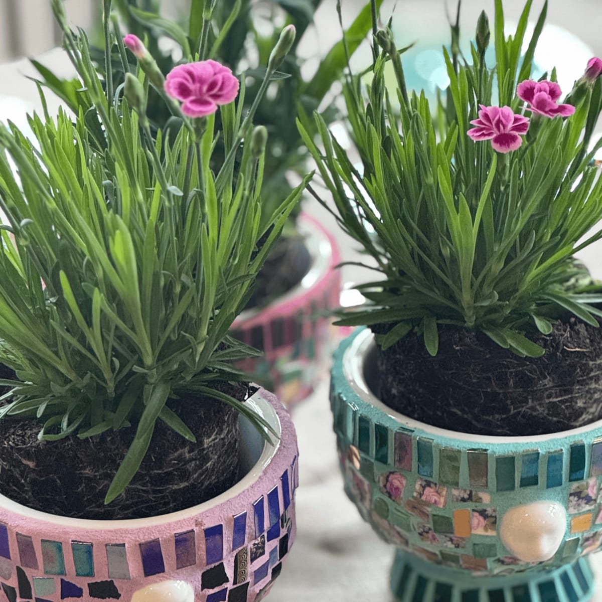 Urtepotter med mosaik – lær mosaikkens håndværk hos FOF København og Nordsjælland