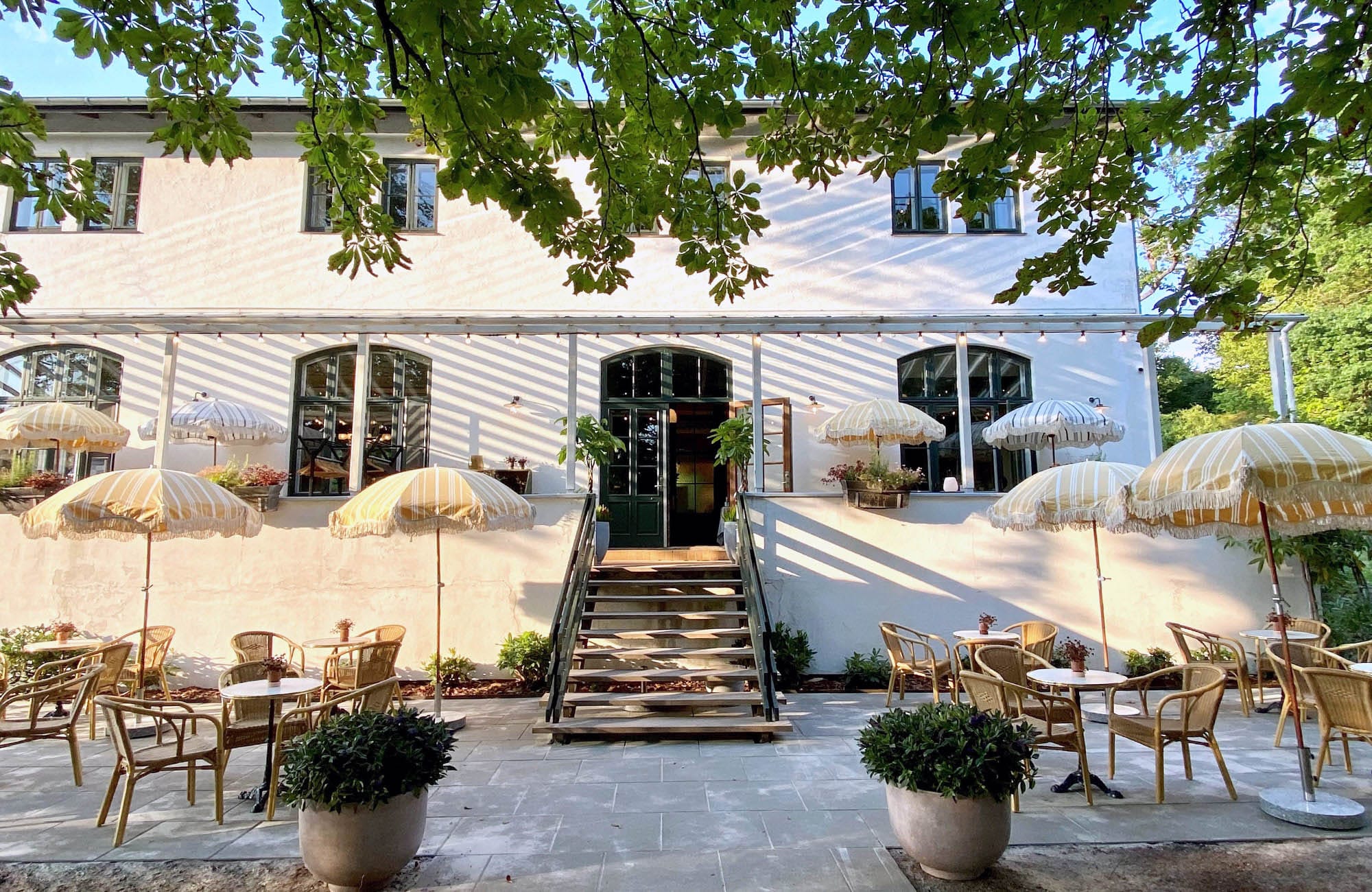 Indgangen til Brede Spisehus