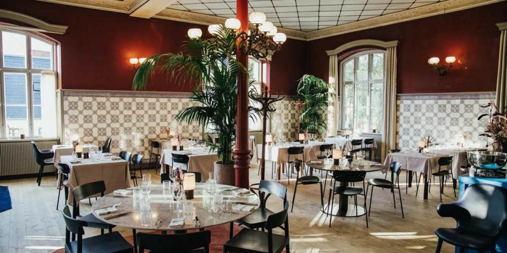 Brede Spisehus set indefra