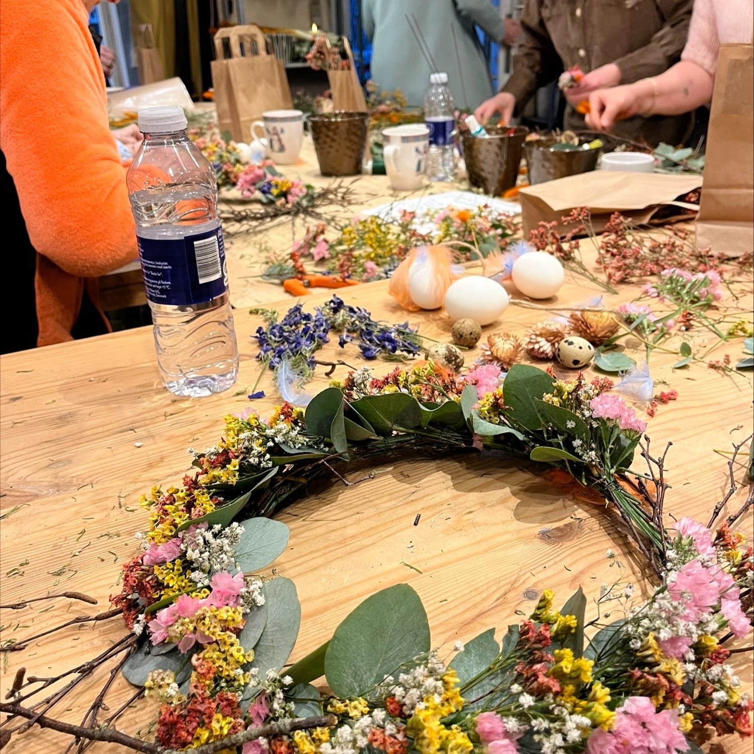 Påskens buketter og kranse workshop hos FOF København og Nordsjælland